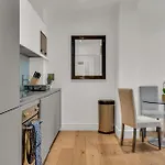 Regent\'s Park Modern Two Bed Apartment